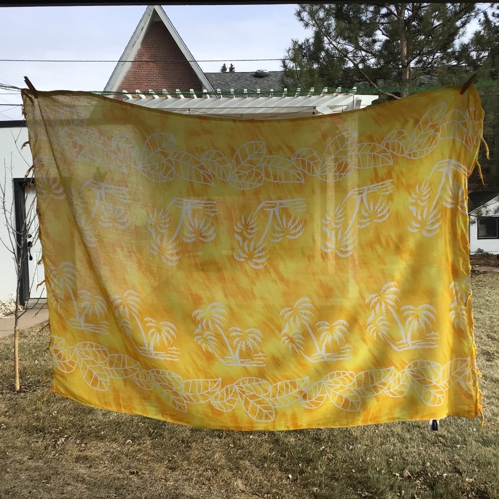 Rumbera yellow and white palm tree motif sarong